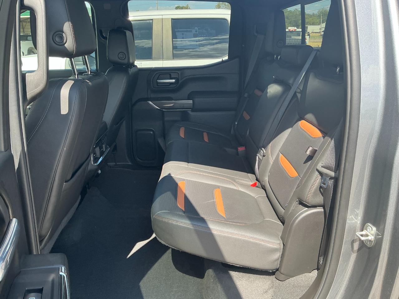 GMC Sierra 1500 AT4 Crew Cab Short Box 4WD 2021