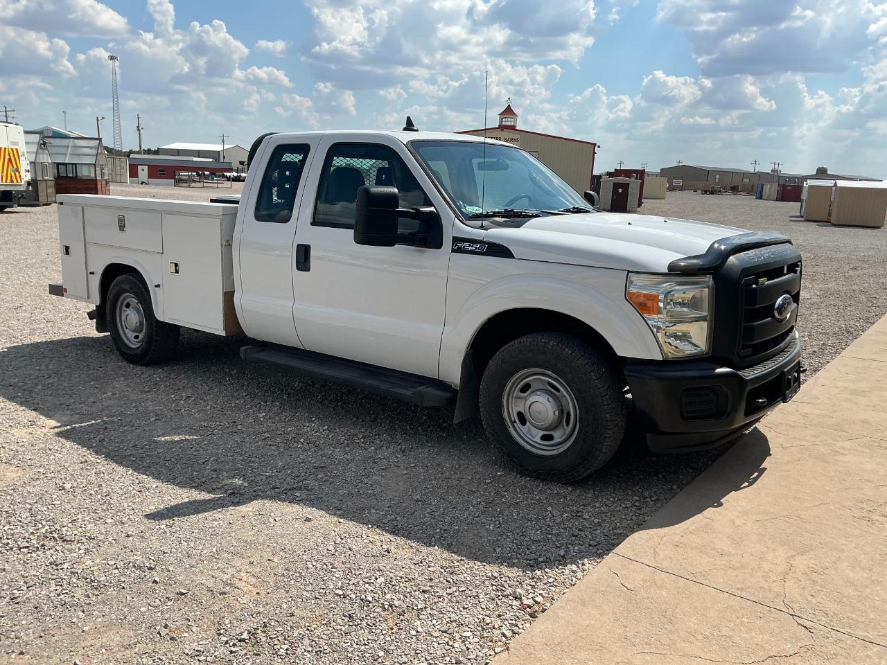 Ford F-250 SD XL SuperCab Long Bed 2WD 2014