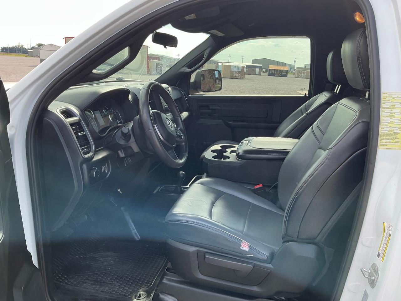 RAM 3500 Regular Cab 4WD DRW 2021