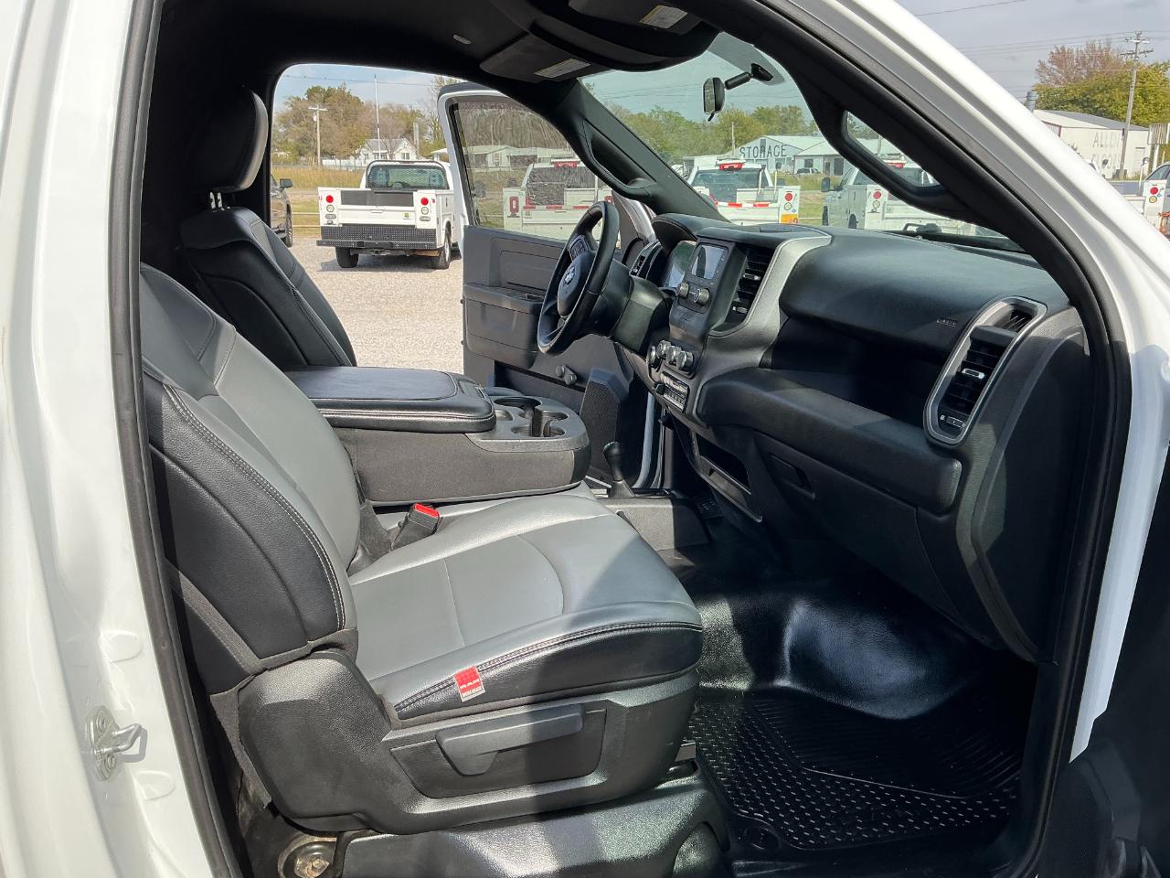RAM 3500 Regular Cab 4WD DRW 2021