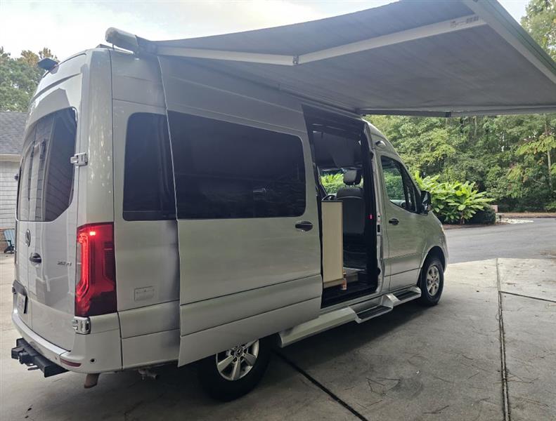 Mercedes-Benz Sprinter 3500 Wagon 144-in. WB 2019