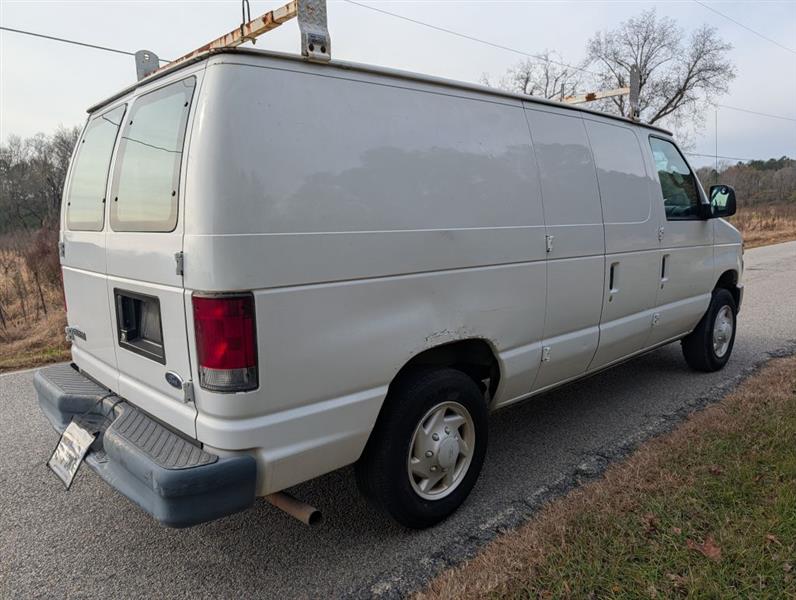Ford Econoline E-150 2008