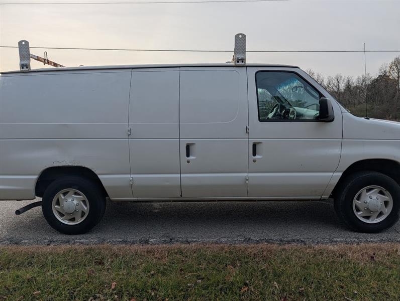 Ford Econoline E-150 2008