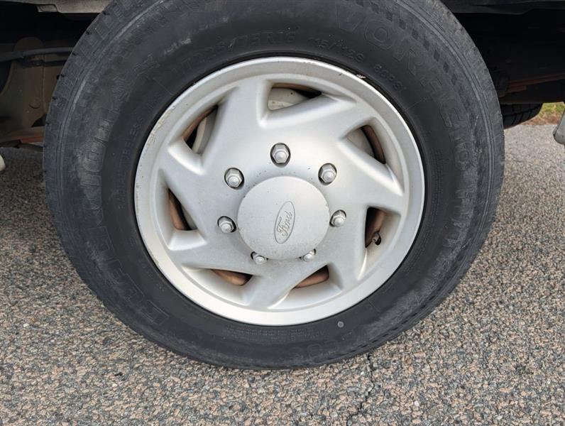 Ford Econoline E-150 2008