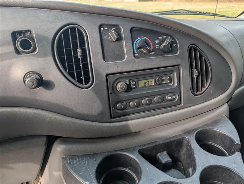 Ford Econoline E-150 2008
