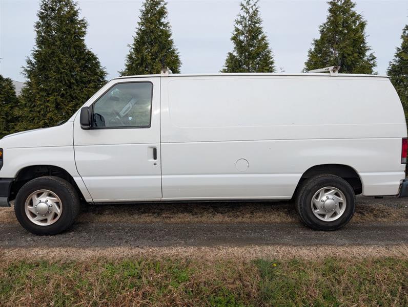 Ford Econoline E-150 2010
