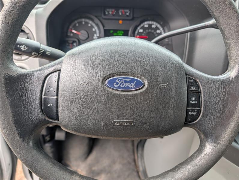 Ford Econoline E-150 2010