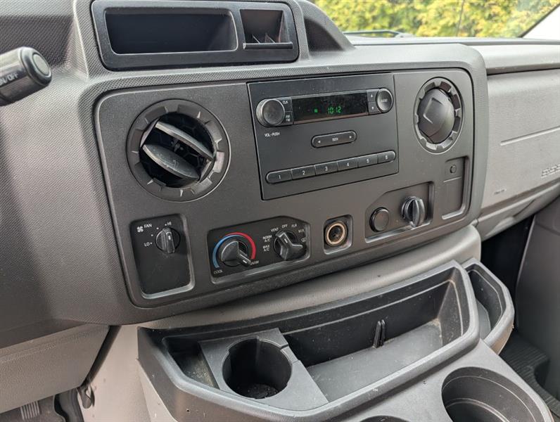 Ford Econoline E-150 2010