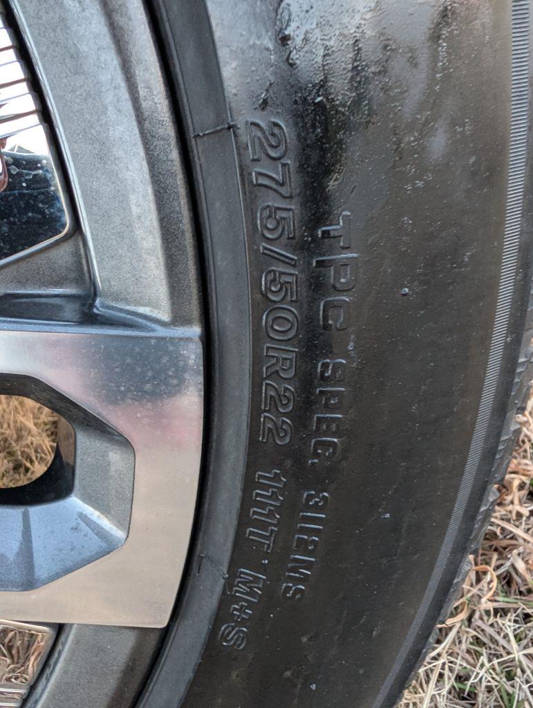 GMC Sierra 1500 Denali Ultimate Crew Cab 4WD 2023