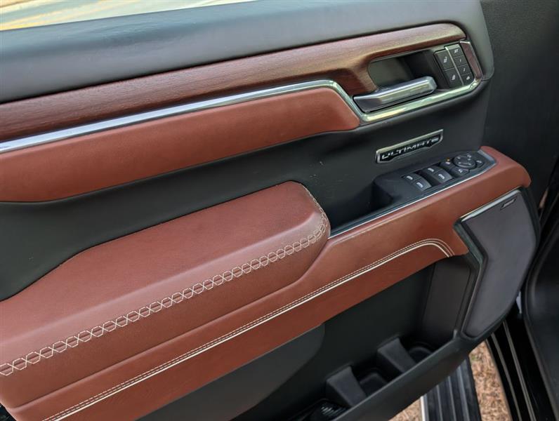 GMC Sierra 1500 Denali Ultimate Crew Cab 4WD 2023