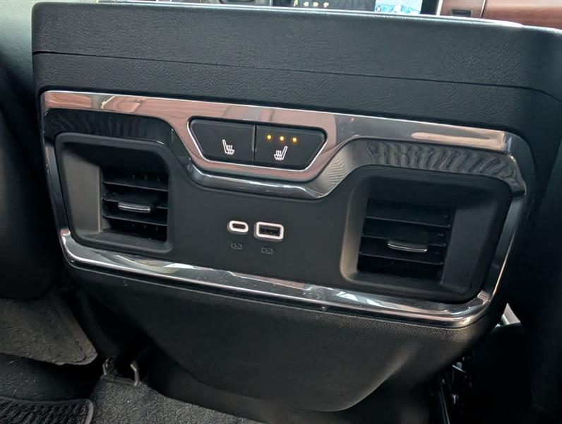 GMC Sierra 1500 Denali Ultimate Crew Cab 4WD 2023