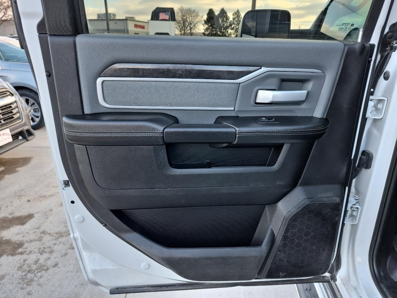 RAM 2500 Tradesman Crew Cab SWB 4WD 2021