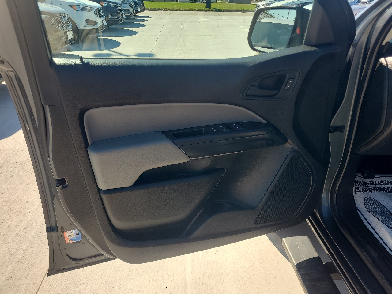2017 Chevrolet Colorado Work Truck photo 12