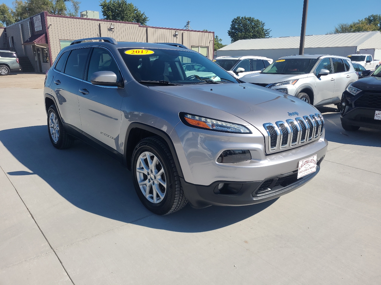 2017 Jeep Cherokee Latitude photo 3