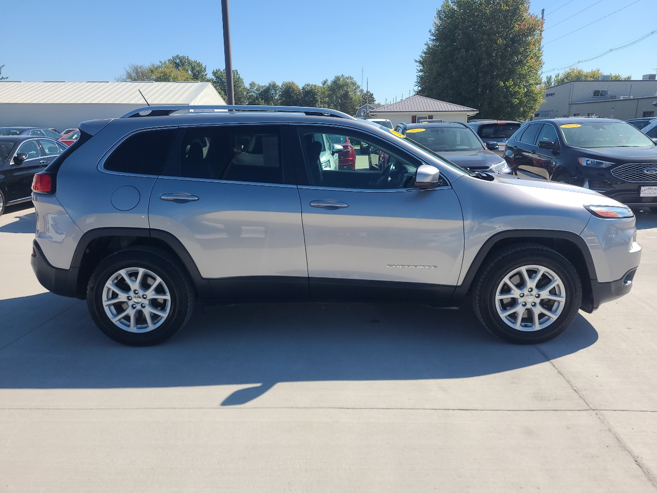 2017 Jeep Cherokee Latitude photo 4