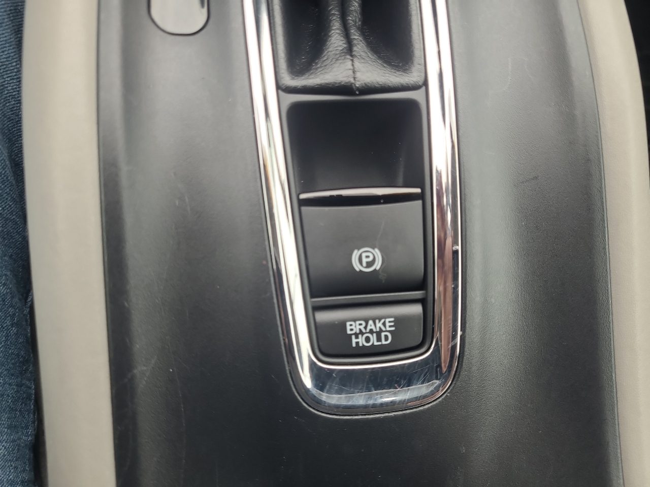 Honda HR-V EX-L 4D SUV w/Nav AWD 2017 Honda HR-V EX-L 4D SUV w/Nav AWD 2017