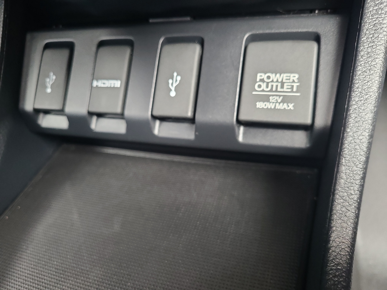 Honda HR-V EX-L 4D SUV w/Nav AWD 2017 Honda HR-V EX-L 4D SUV w/Nav AWD 2017