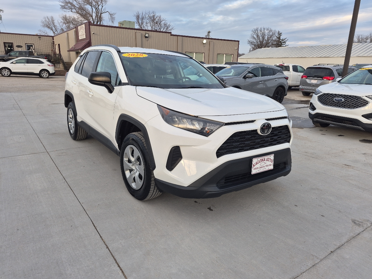 Toyota RAV4 LE AWD 2020