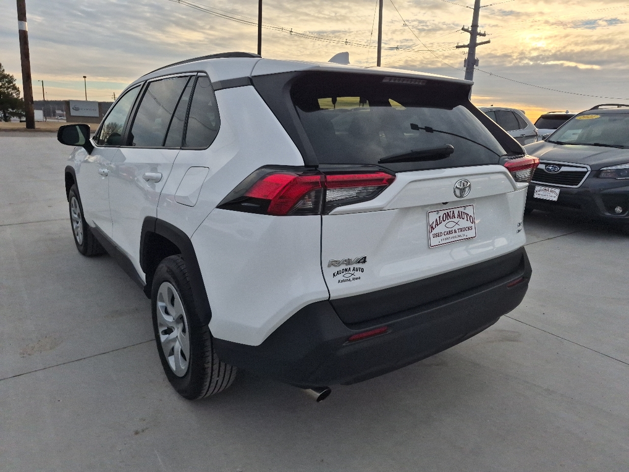 Toyota RAV4 LE AWD 2020