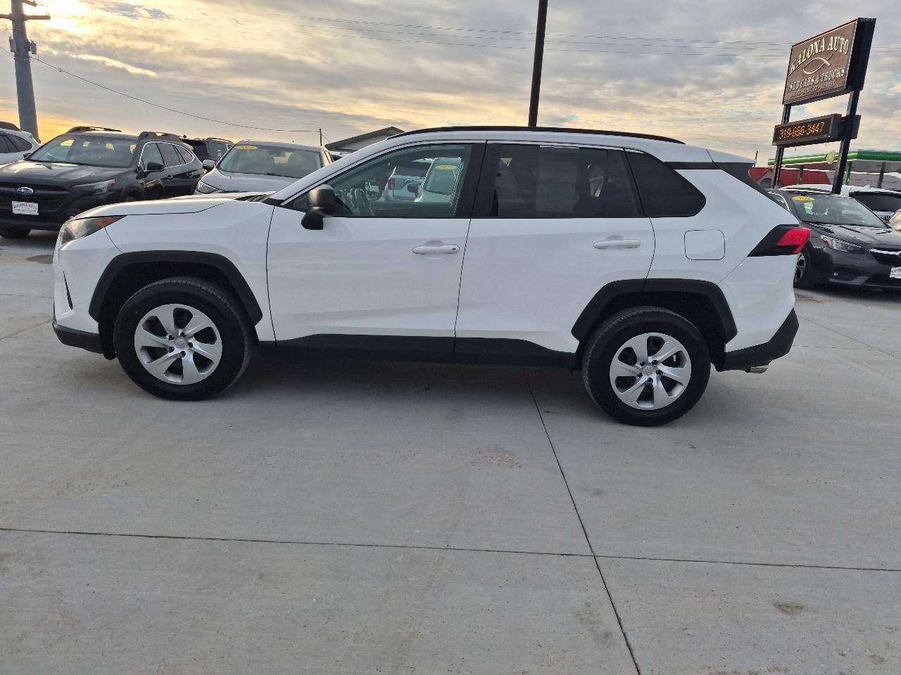 Toyota RAV4 LE AWD 2020