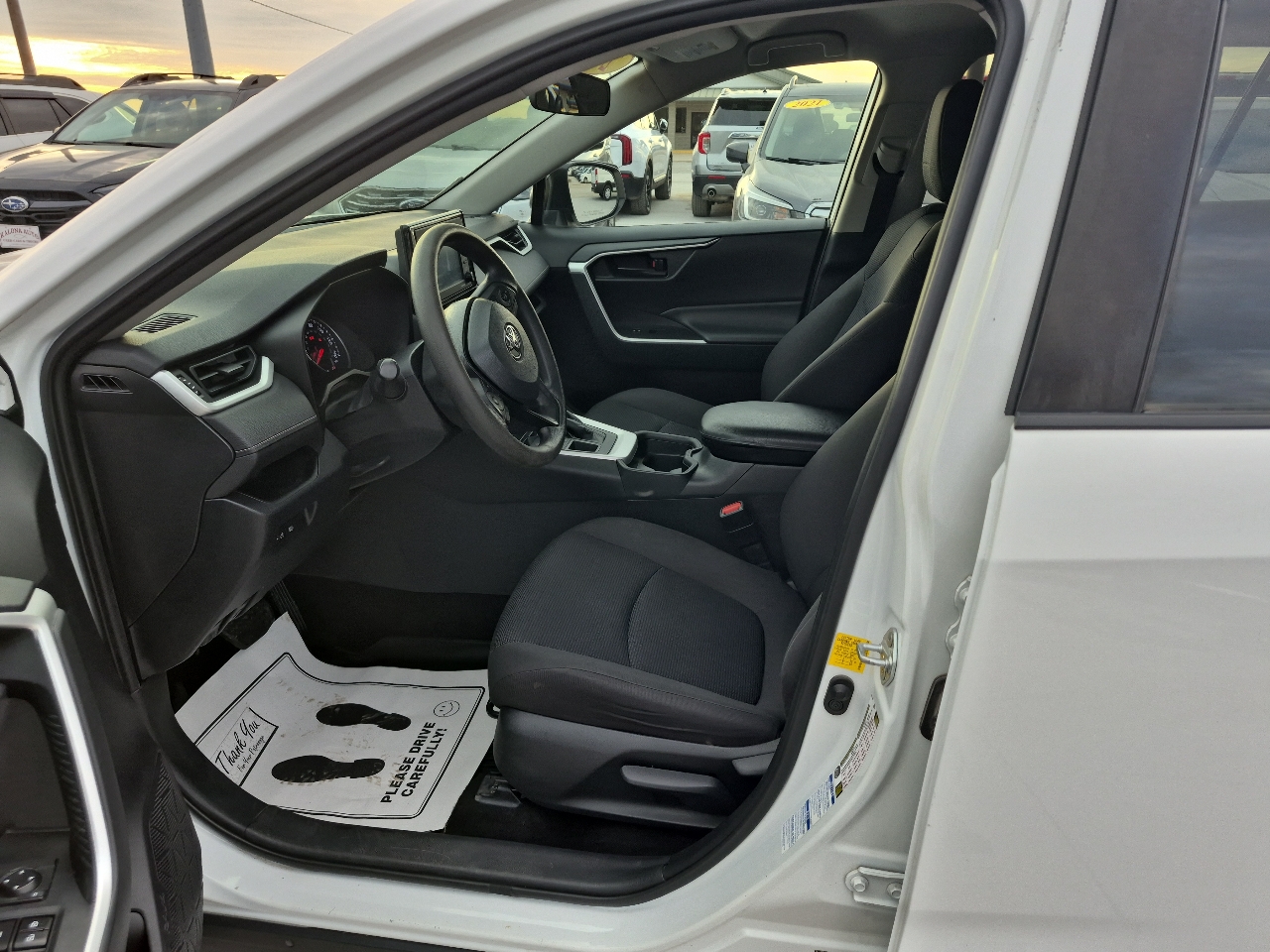 Toyota RAV4 LE AWD 2020