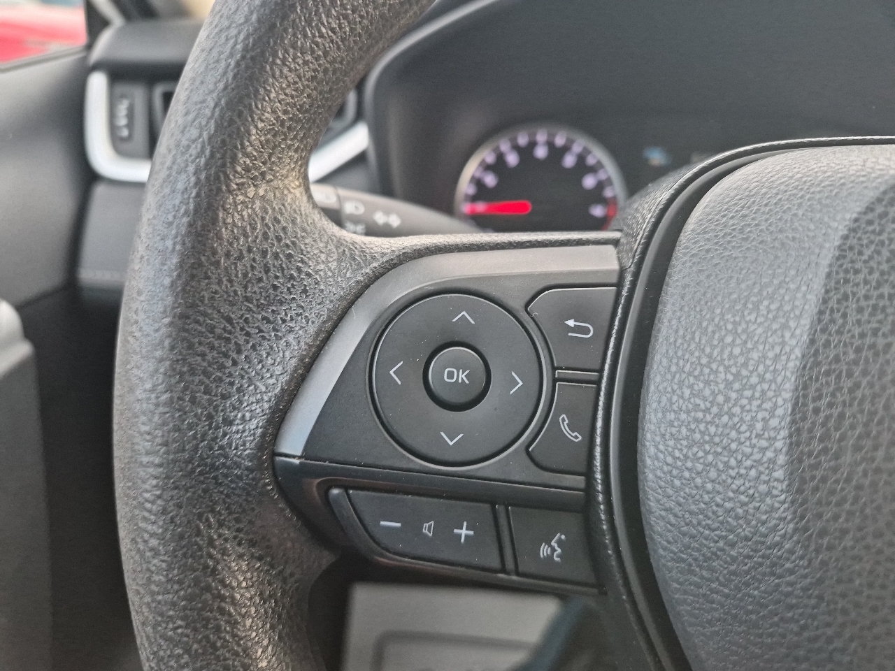 Toyota RAV4 LE AWD 2020