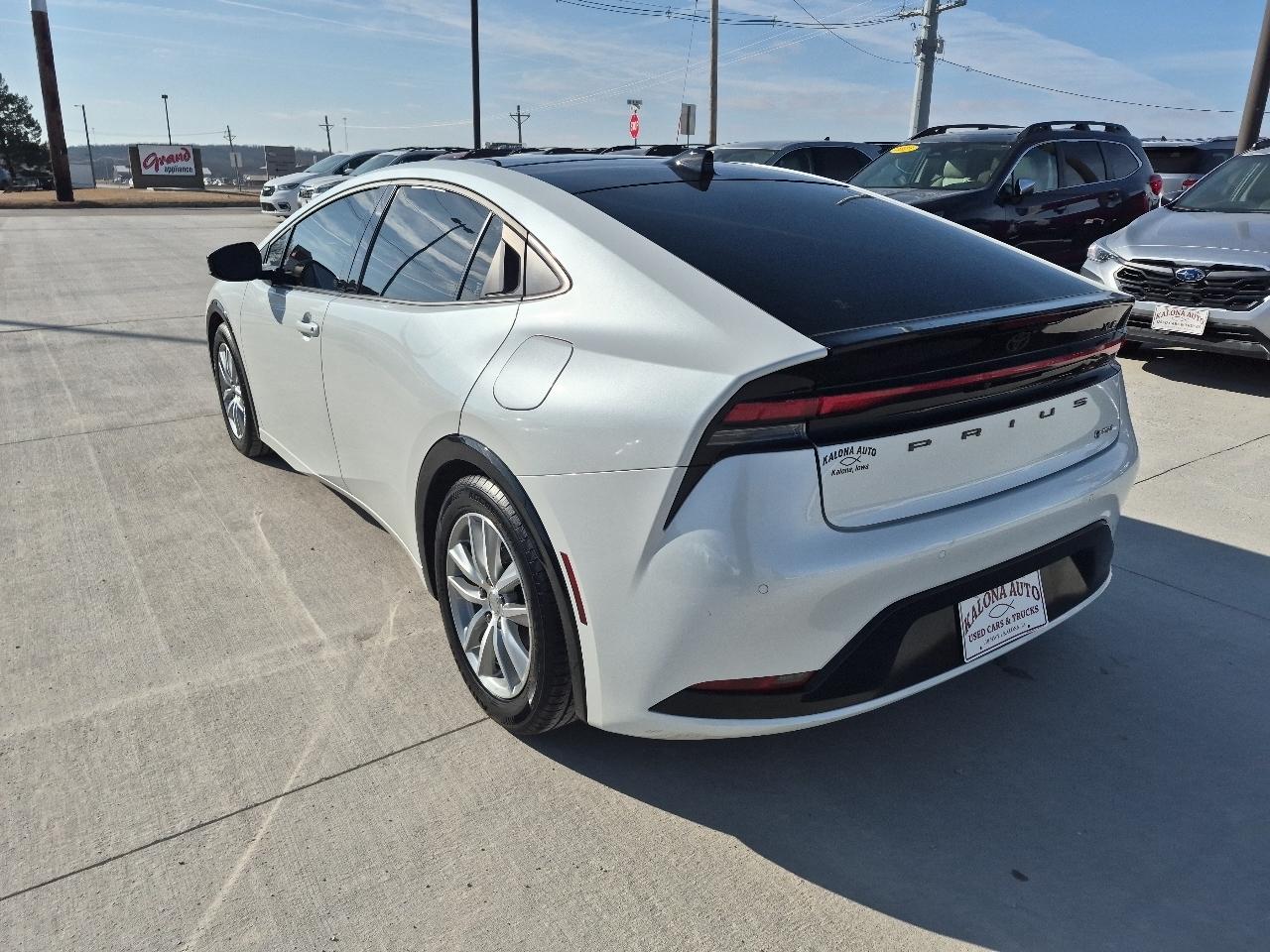 Toyota Prius XLE 2024