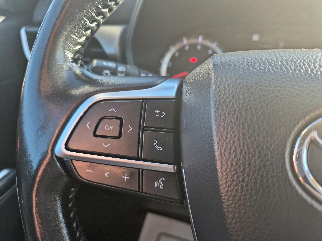 Toyota Highlander LE AWD V6 2021