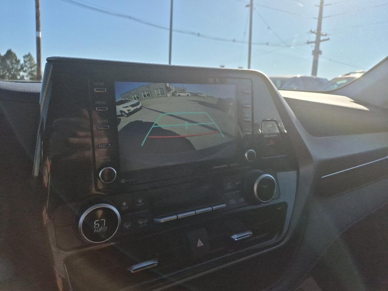 Toyota Highlander LE AWD V6 2021