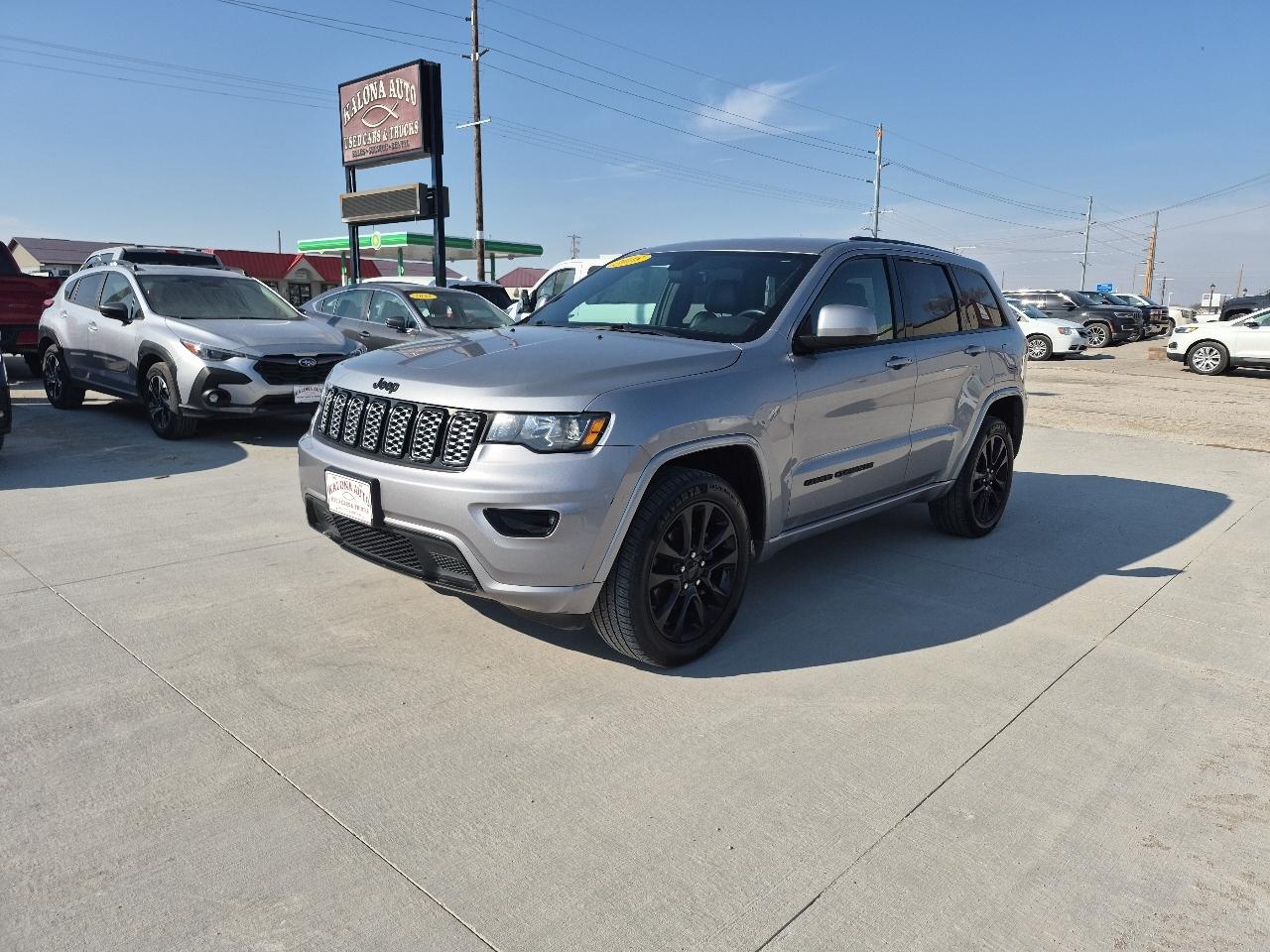 Jeep Grand Cherokee Laredo 4WD 2018