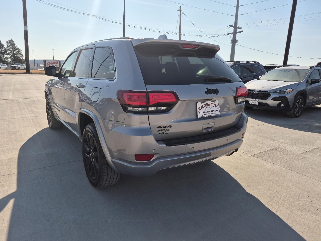 Jeep Grand Cherokee Laredo 4WD 2018