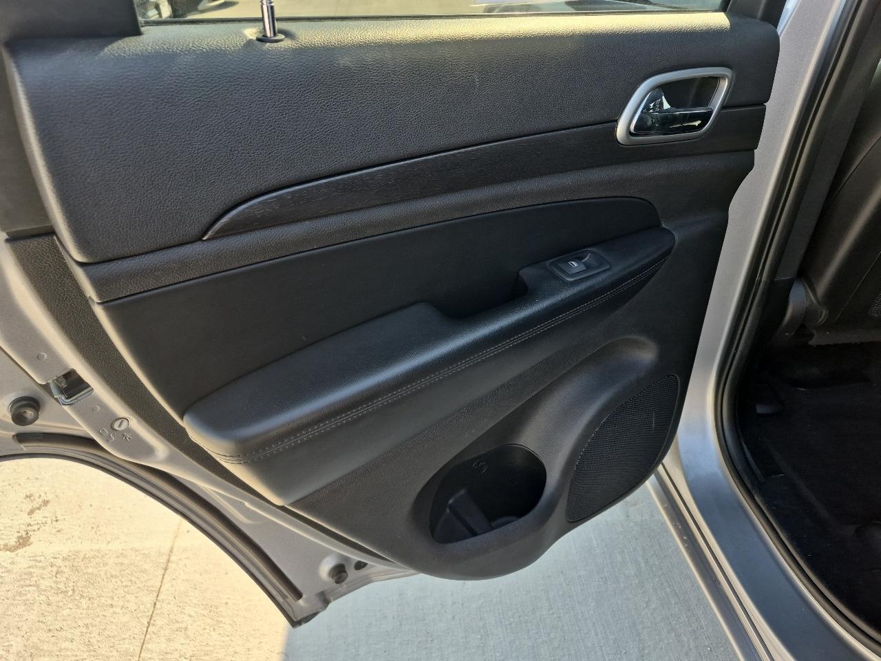 Jeep Grand Cherokee Laredo 4WD 2018