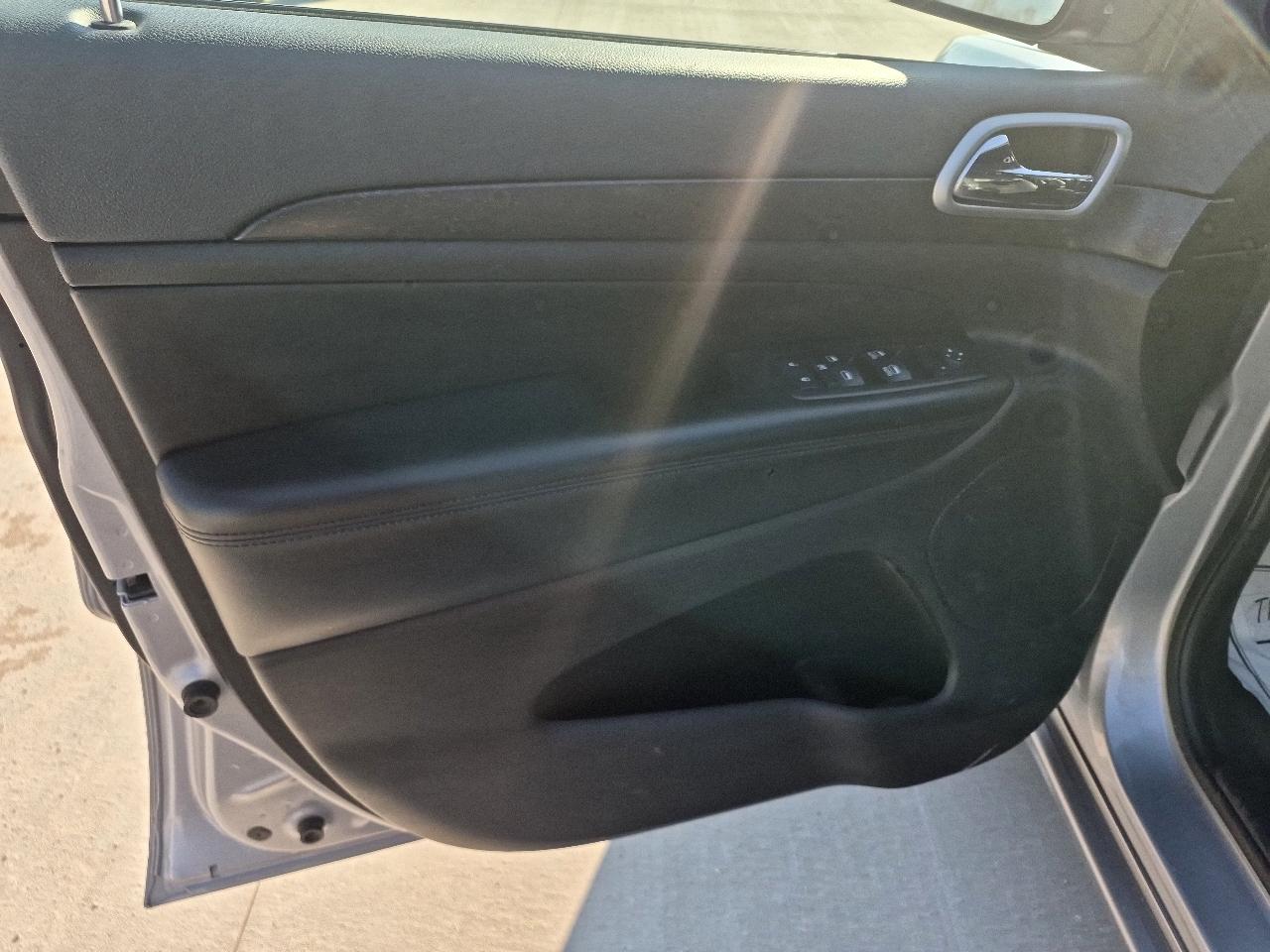 Jeep Grand Cherokee Laredo 4WD 2018