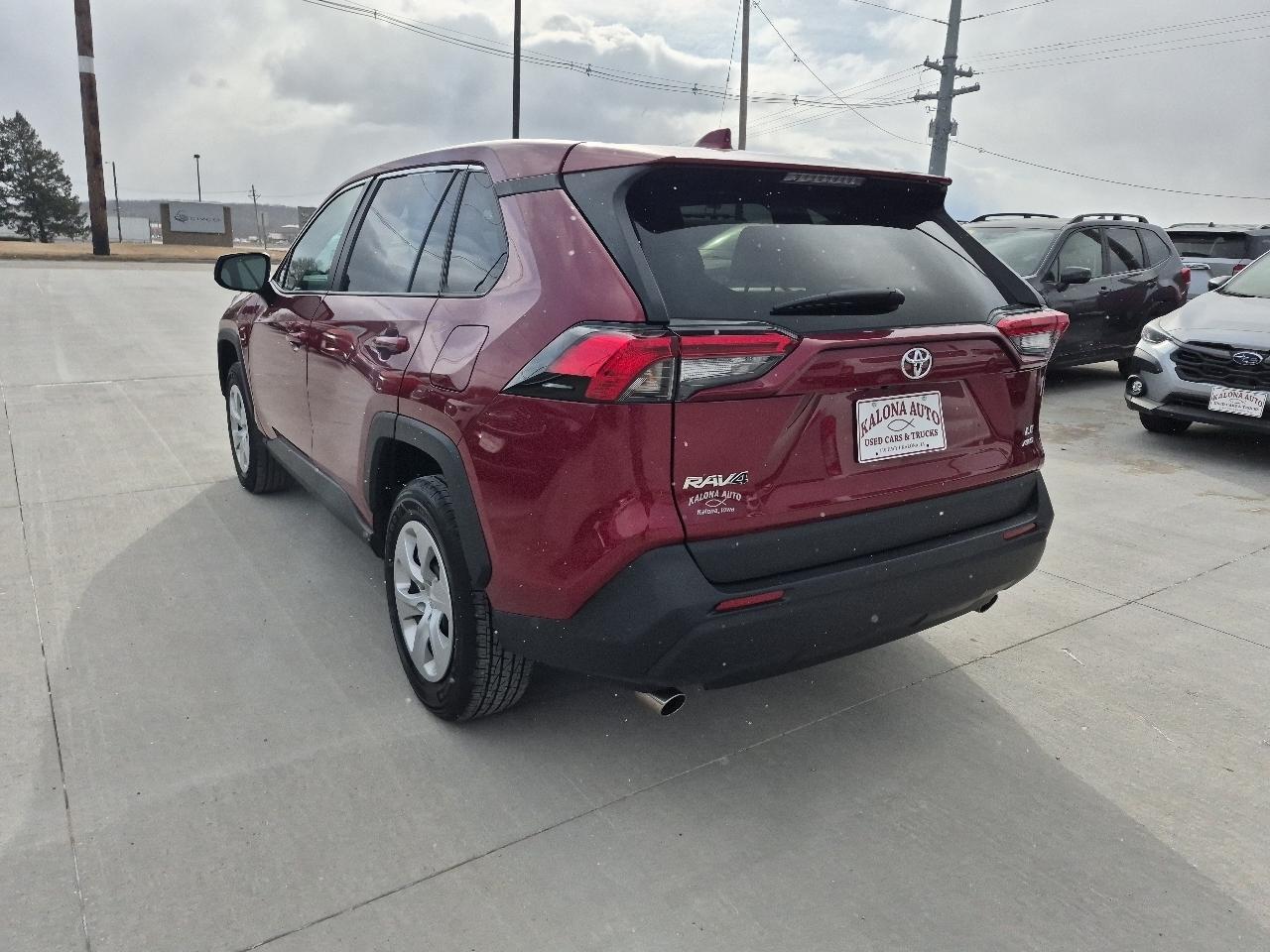 Toyota RAV4 LE AWD 2024