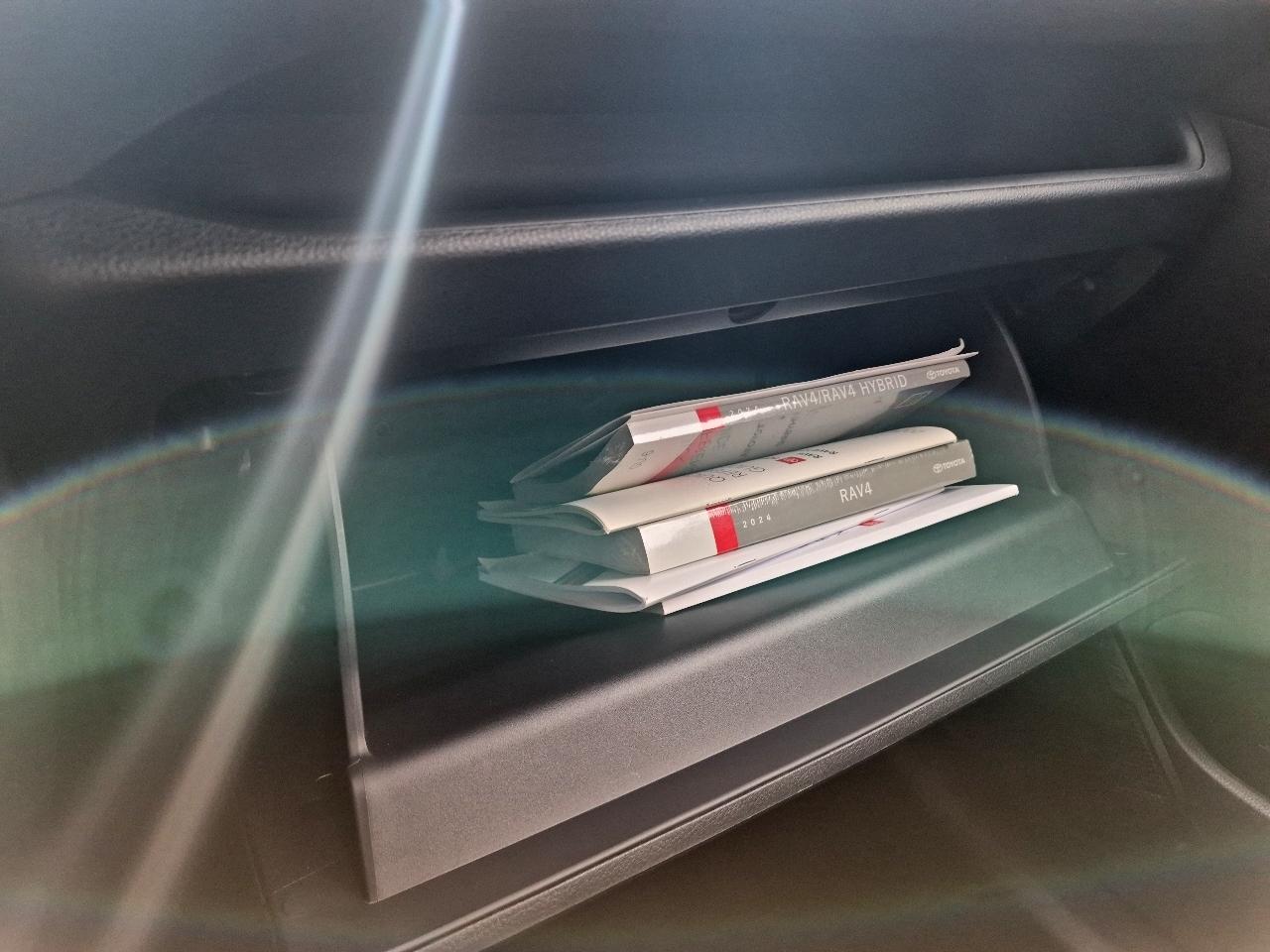 Toyota RAV4 LE AWD 2024