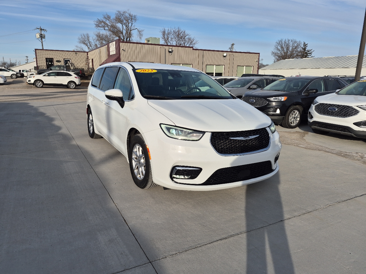 Chrysler Pacifica Touring L 2023