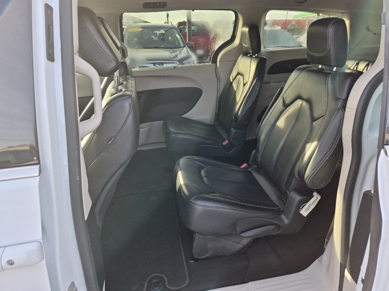 Chrysler Pacifica Touring L 2023