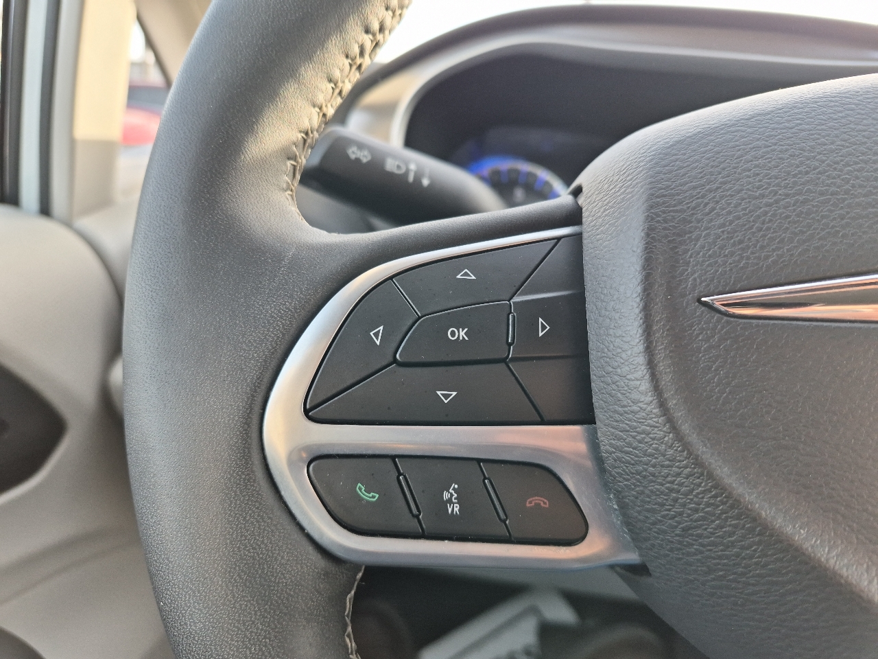 Chrysler Pacifica Touring L 2023