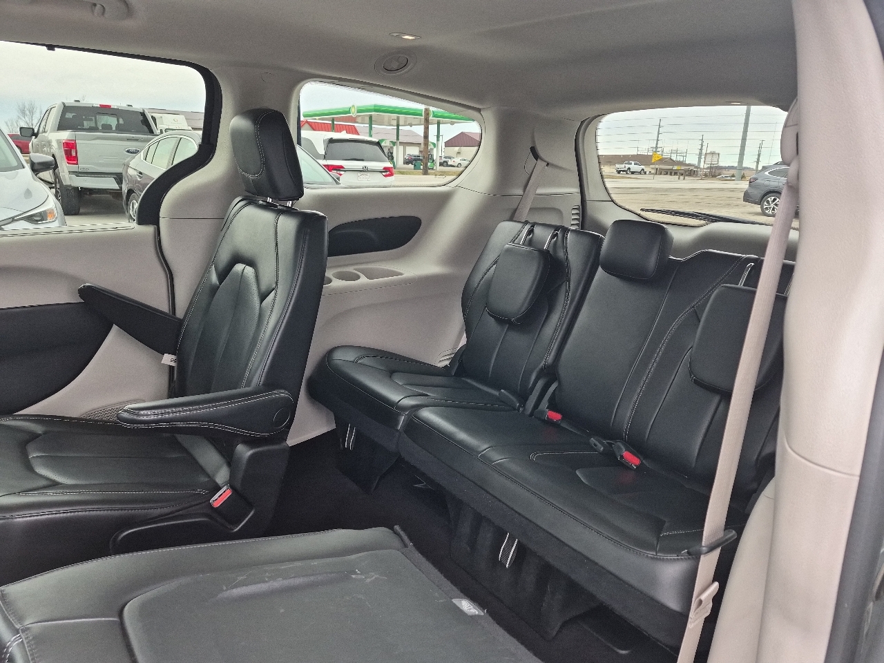 Chrysler Pacifica Touring L 2023