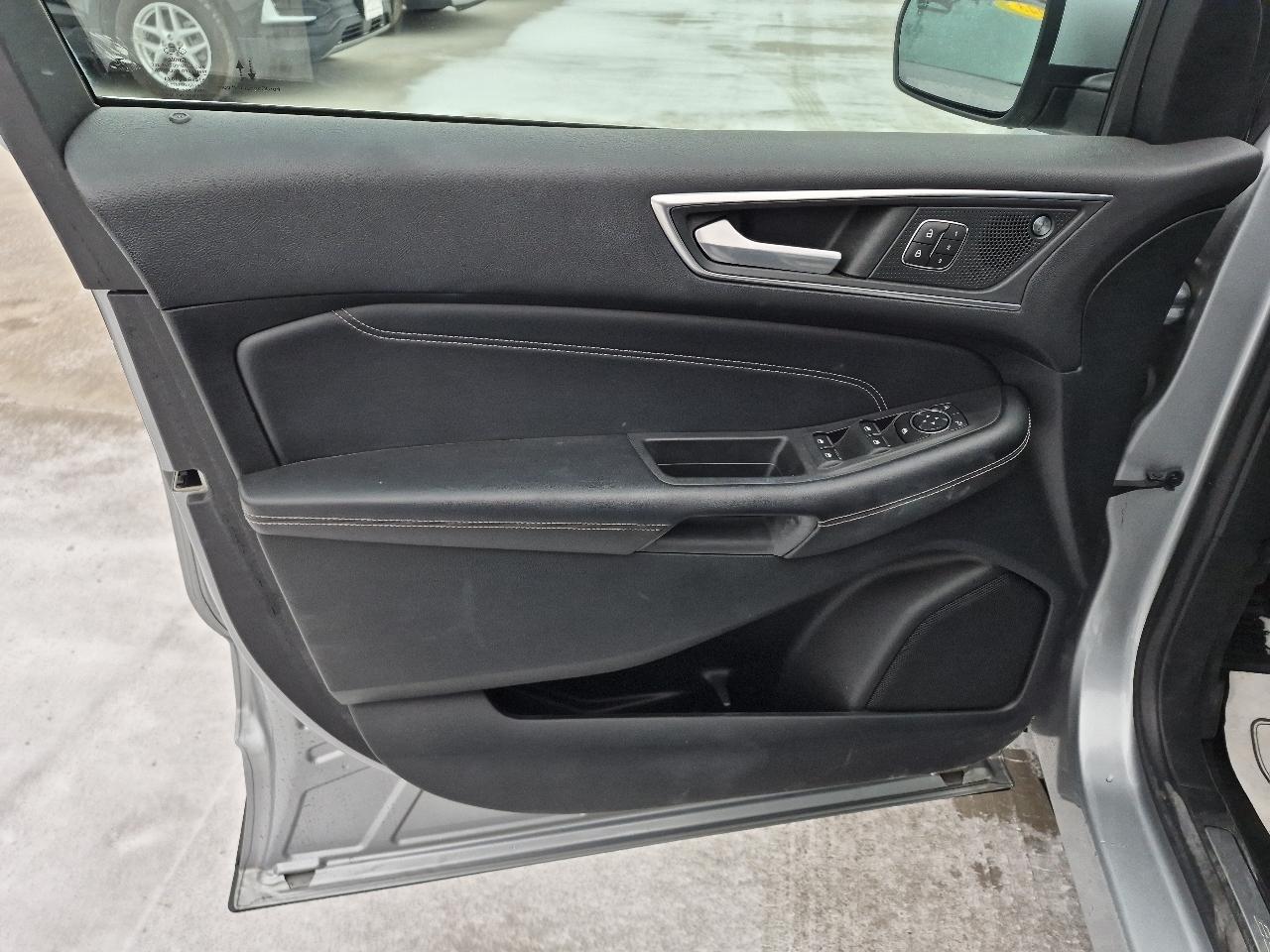 Ford Edge Titanium AWD 2022