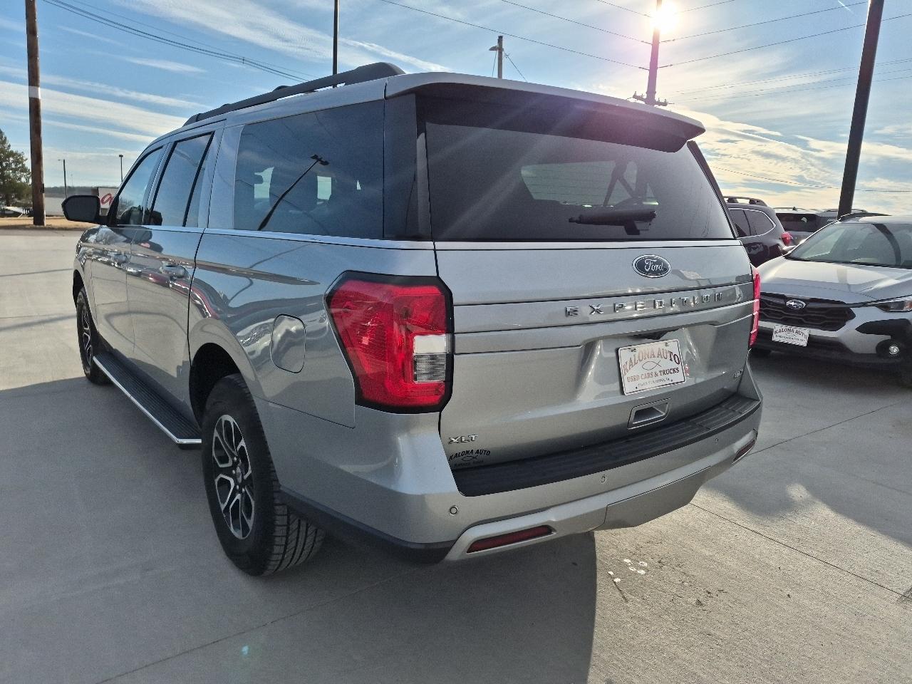 Ford Expedition MAX XLT 4WD 2023