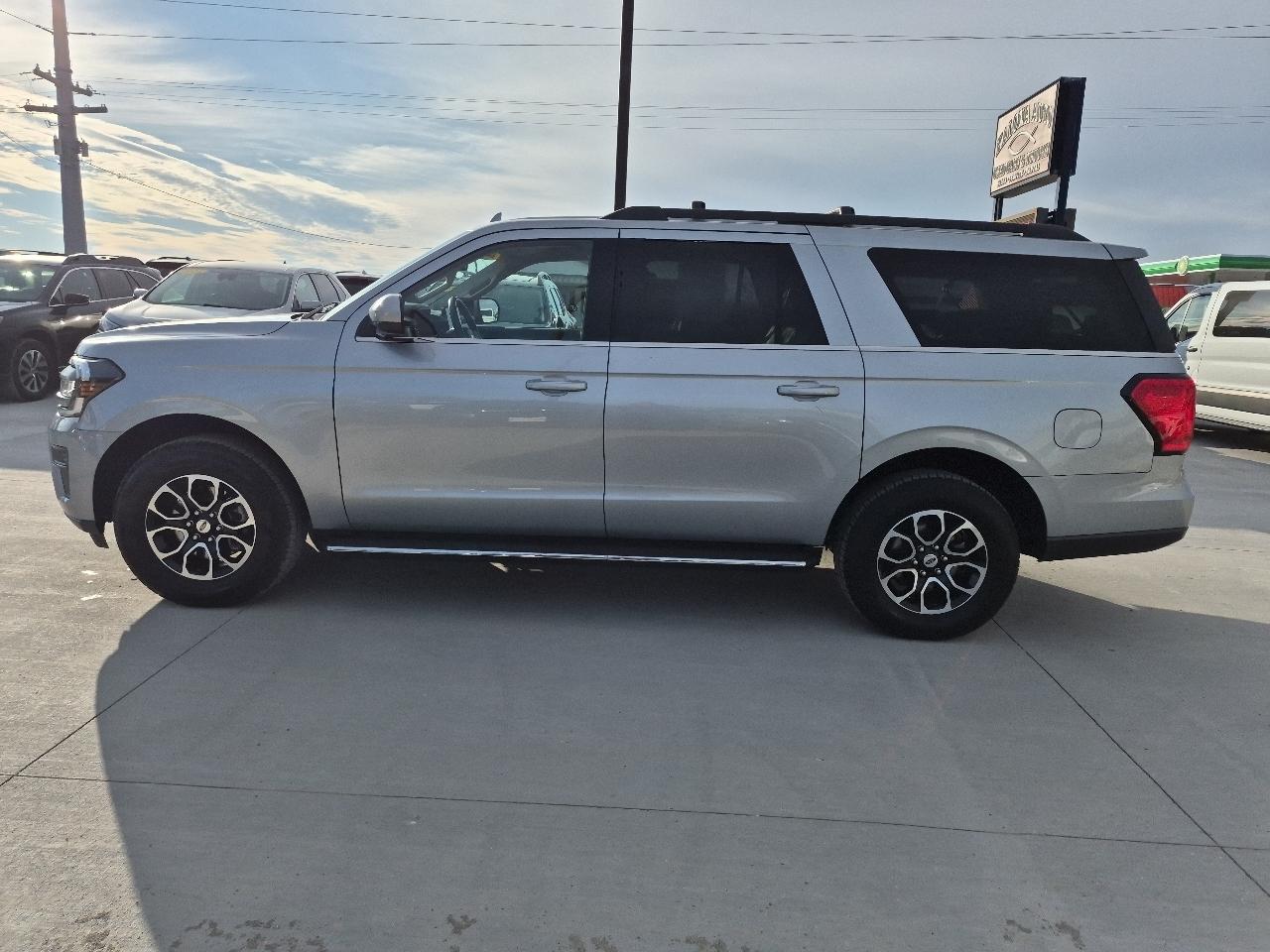 Ford Expedition MAX XLT 4WD 2023