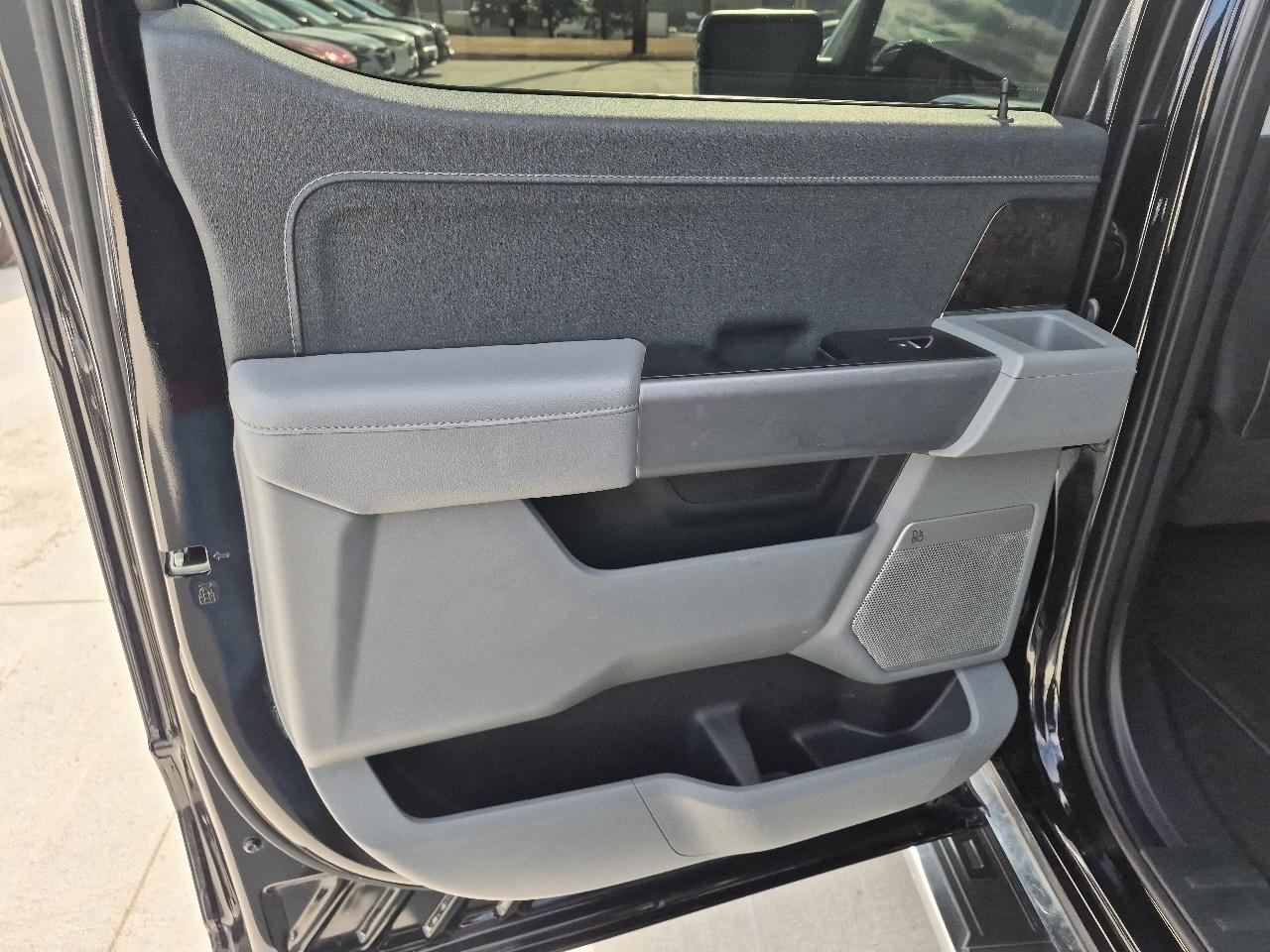 Ford F-150 Lariat SuperCrew 5.5-ft. Bed 4WD 2023