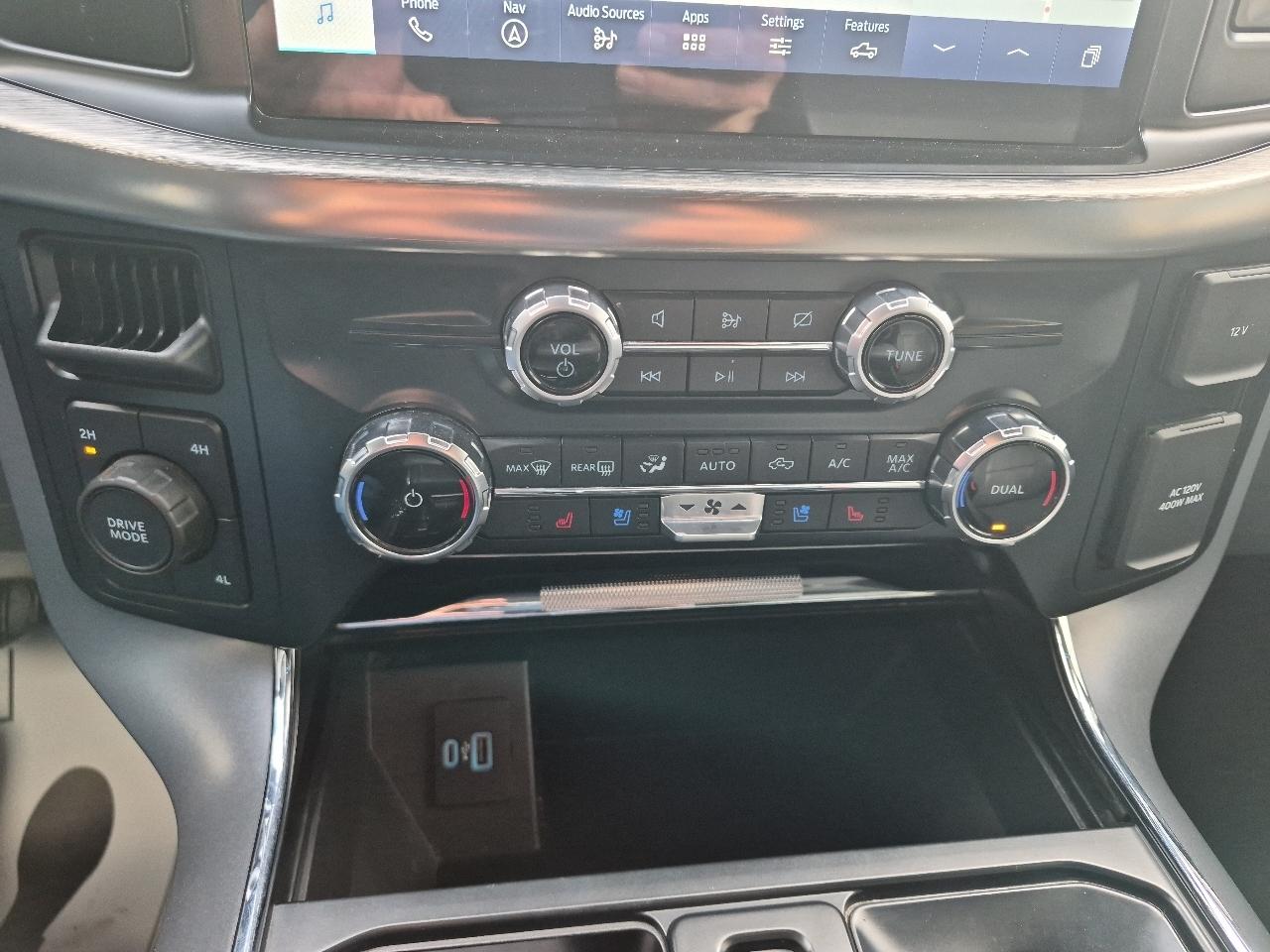 Ford F-150 Lariat SuperCrew 5.5-ft. Bed 4WD 2023