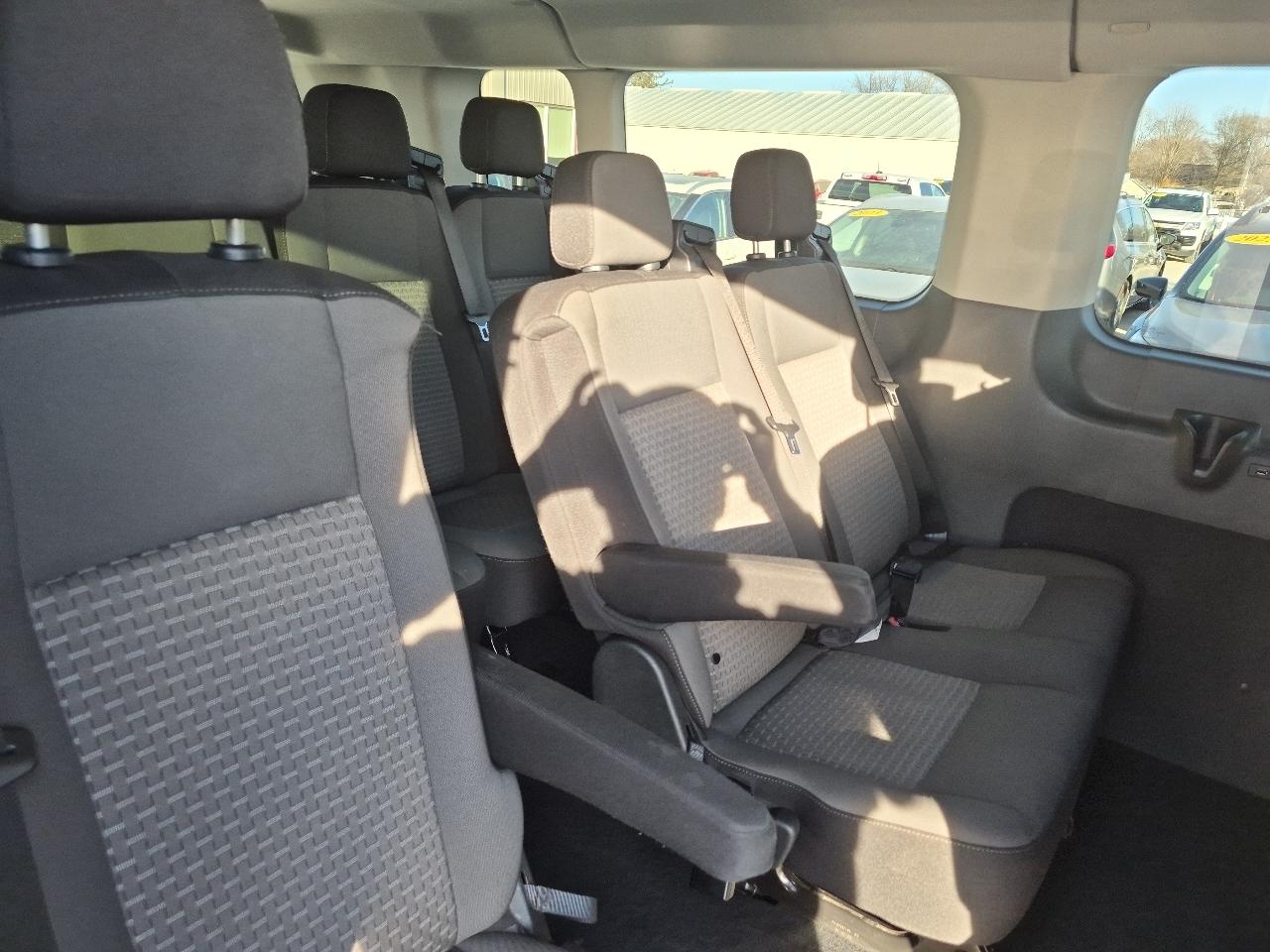 Ford Transit 350 Wagon Low Roof XL w/Sliding Pass. 148-in. WB 2023