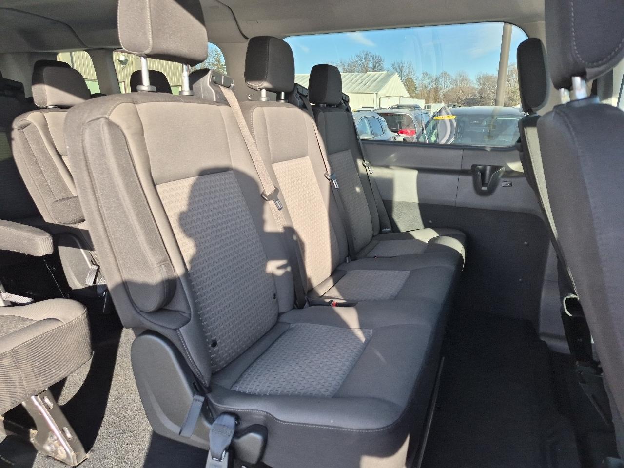 Ford Transit 350 Wagon Low Roof XL w/Sliding Pass. 148-in. WB 2023