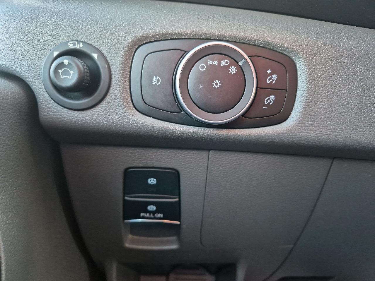 Ford Transit 350 Wagon Low Roof XL w/Sliding Pass. 148-in. WB 2023