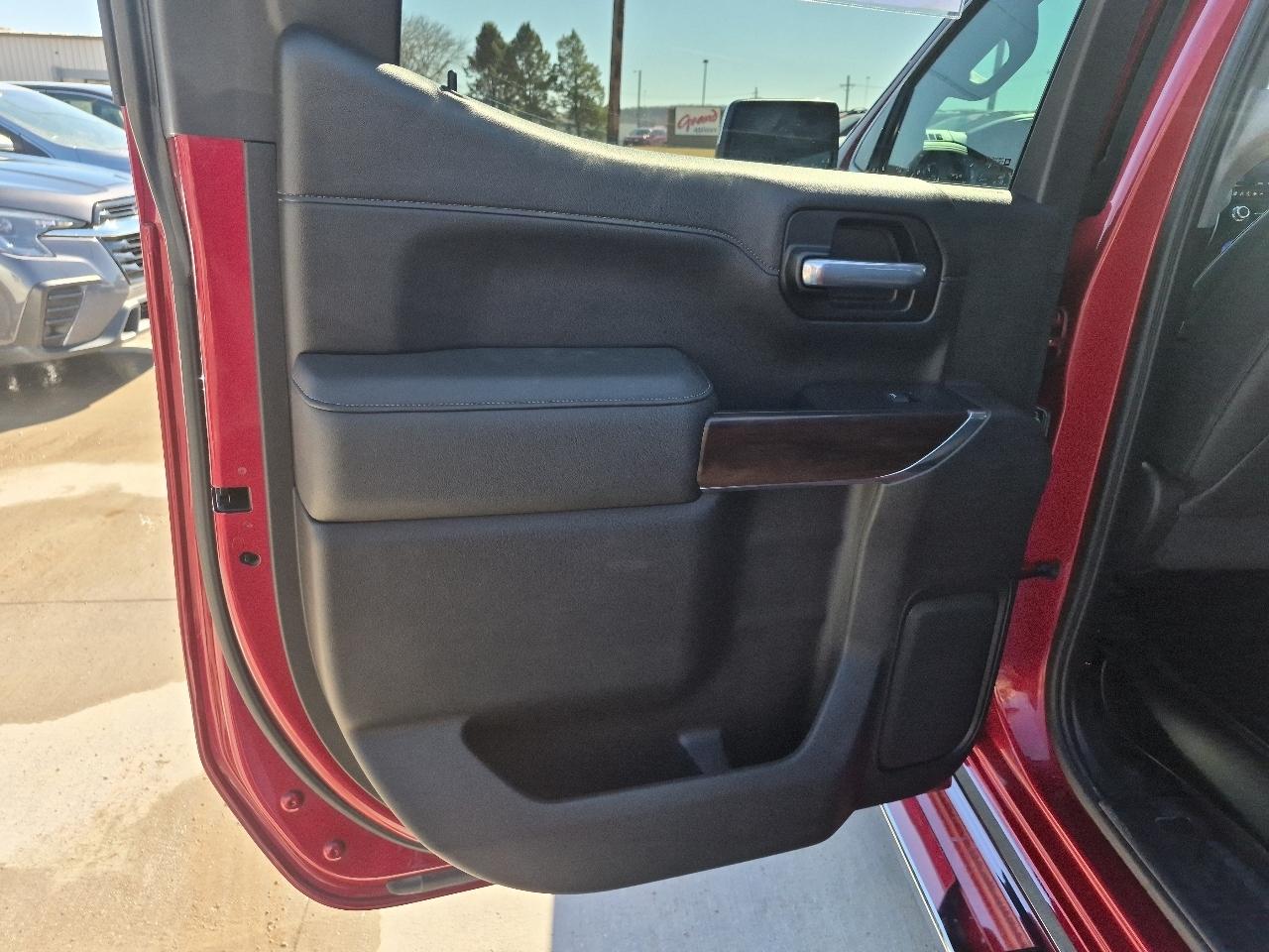 GMC Sierra 1500 SLT Crew Cab Short Box 4WD 2021