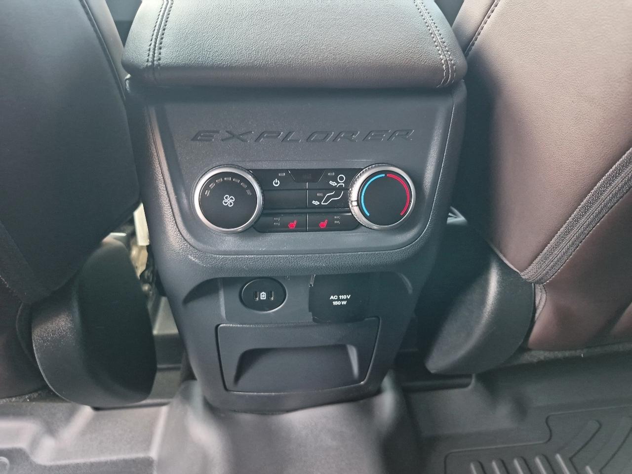Ford Explorer Platinum AWD 2025