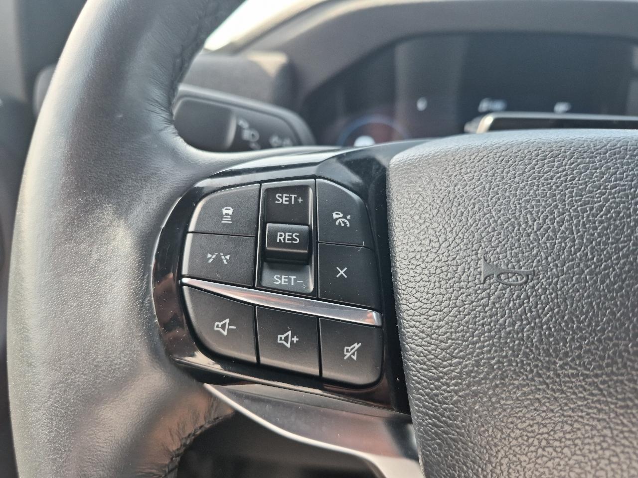 Ford Explorer Platinum AWD 2025